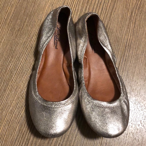 lucky brand silver flats